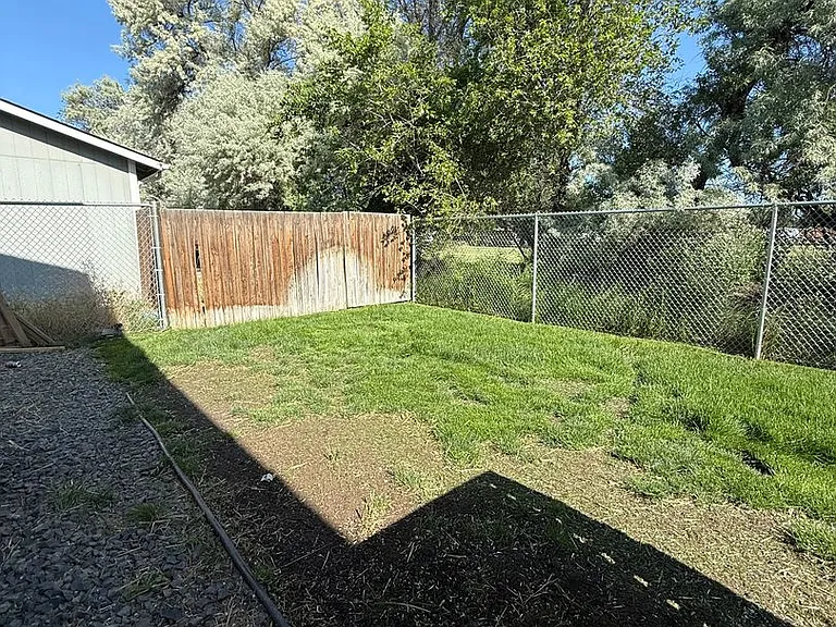 47 Samantha Ct — Photo 29