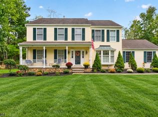 12 Pebble Beach Way, Washington Twp., NJ 07882