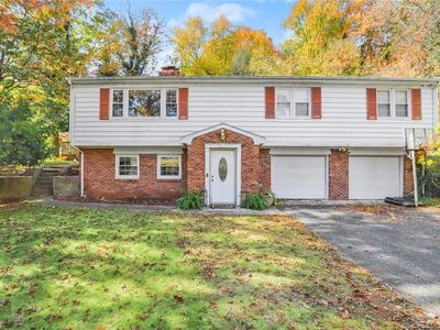 54 Little John Lane, Stamford, CT, 06907