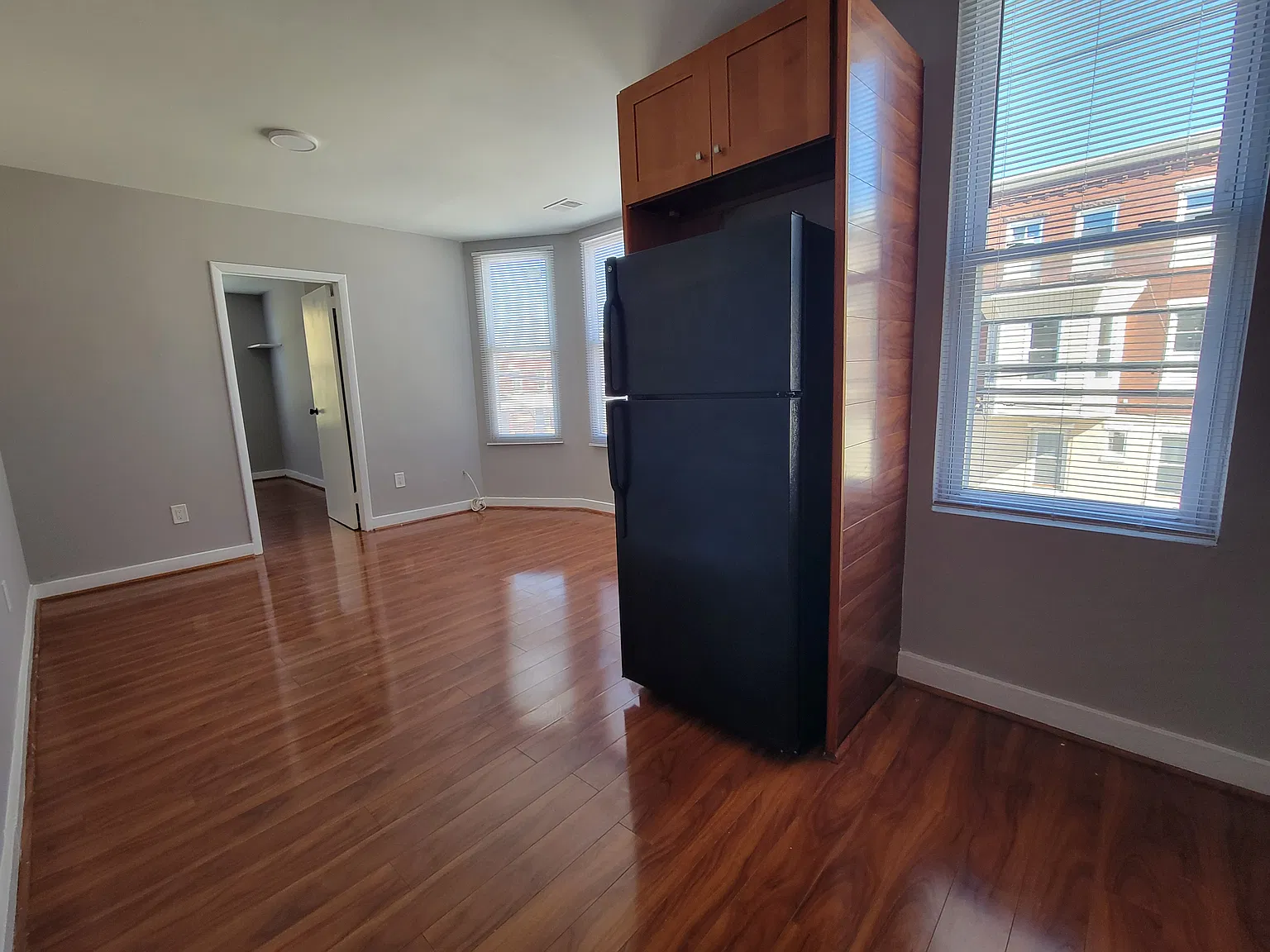 2 bed, 725 sqft, $1,375 — Photo 3
