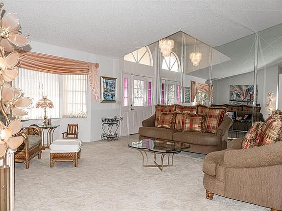 5th image of 1507 SE Westmoreland Blvd