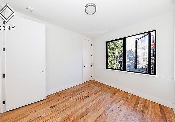 4th image of 1603 Lincoln Pl #5E