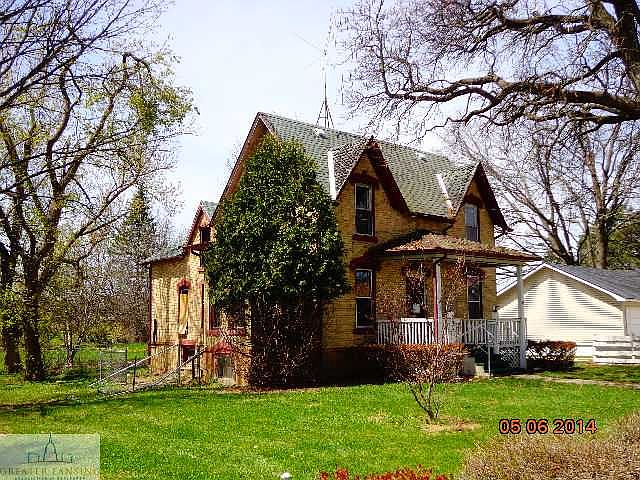 1st image of 225 N Main St