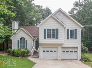 5625 Rolling Oaks Dr, Cumming, GA 30040