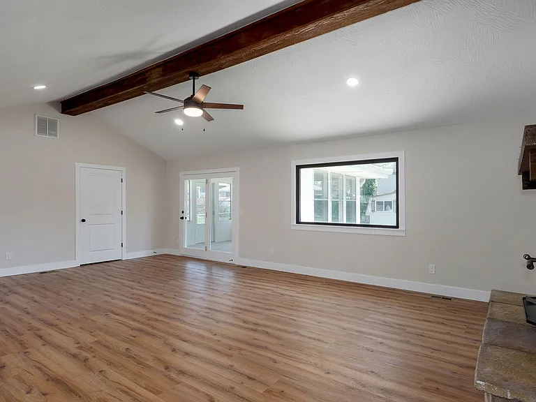2558 W Village Ln — Photo 19