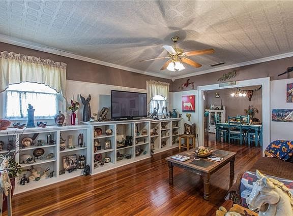 2nd image of 208 Virginia Ave