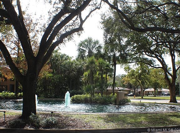 3rd image of 15579 Miami Lakeway N APT 104-15