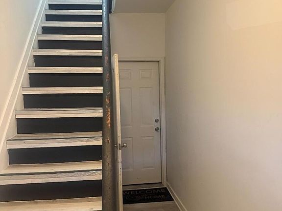 5th image of 142 Clay St
