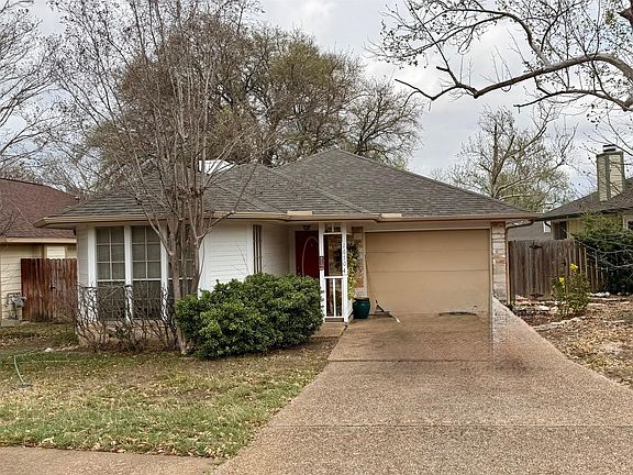 2nd image of 16704 Whitebrush Loop