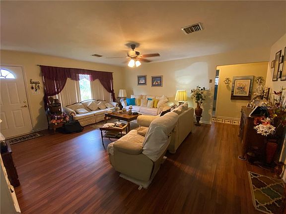 2nd image of 3200 Orchid Dr