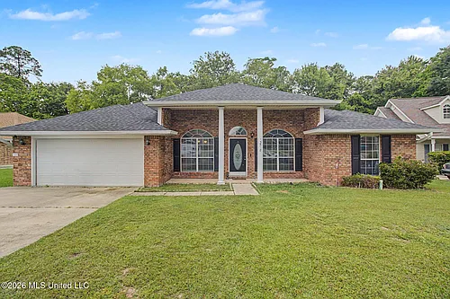 13518 Huntington Cir Photo 1