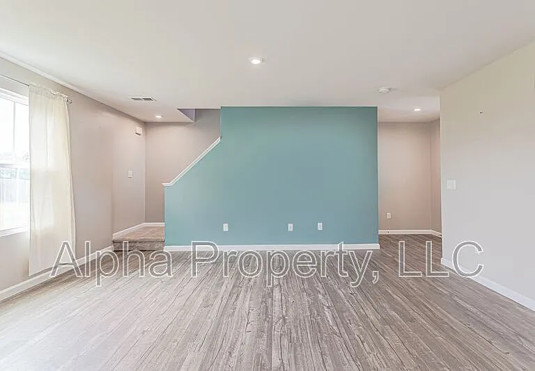 818 Purcell Dr — Photo 9