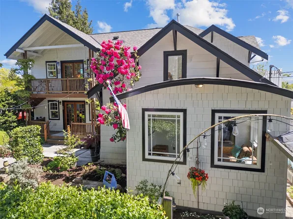 4514 Whitman Avenue N, Seattle, WA 98103