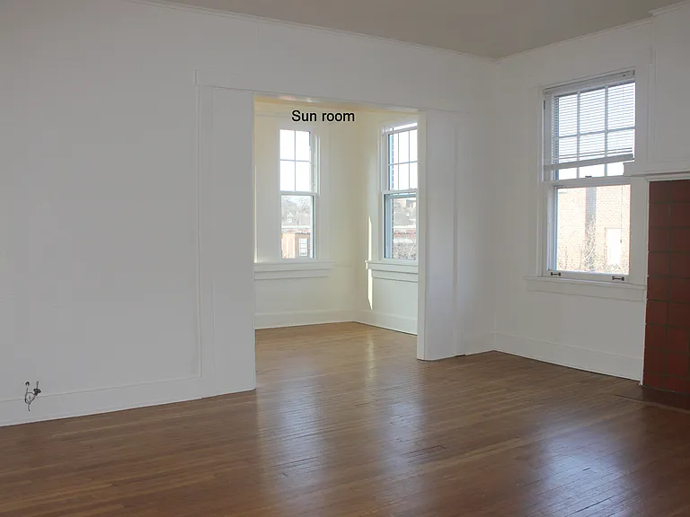 LR, viewing Sun room entry