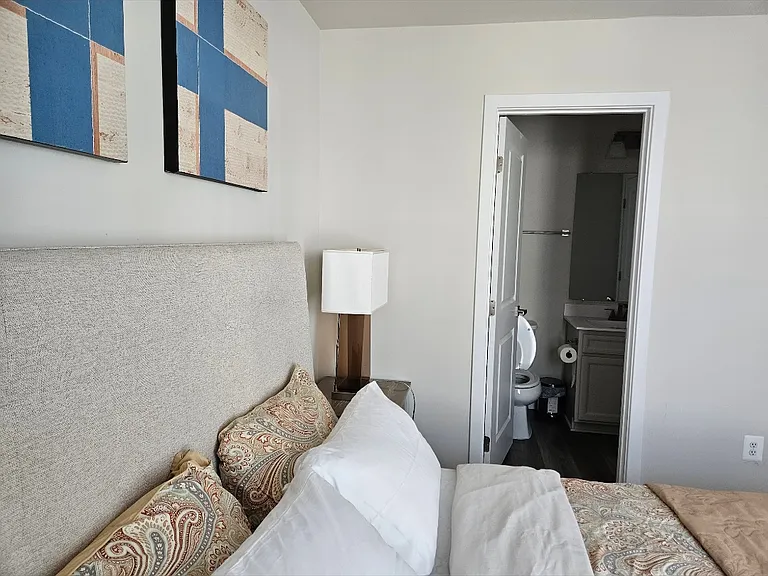 722 Watts St — Photo 4
