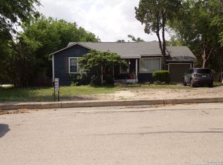 1126 Garraty Rd, Terrell Hills, TX 78209