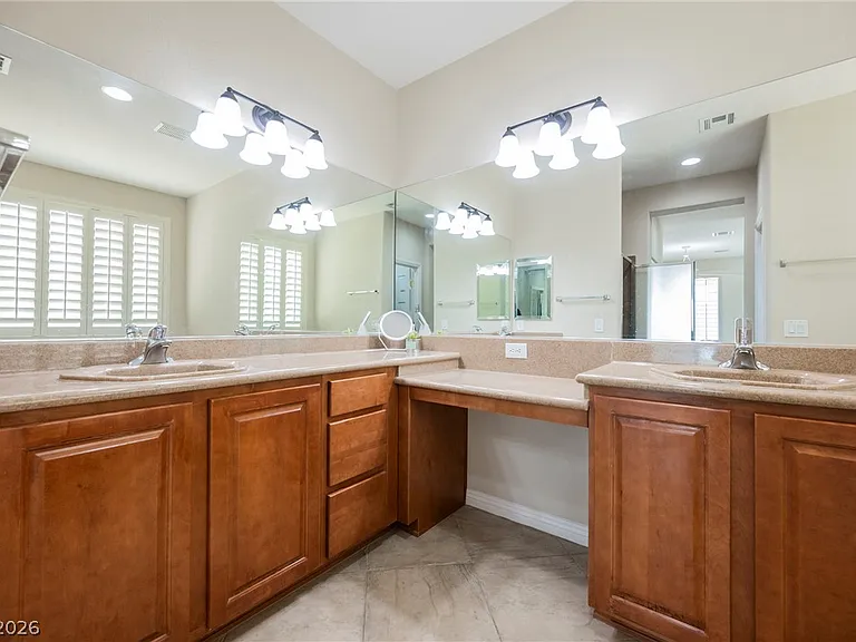 5222 Fiore Bella Blvd — Photo 9