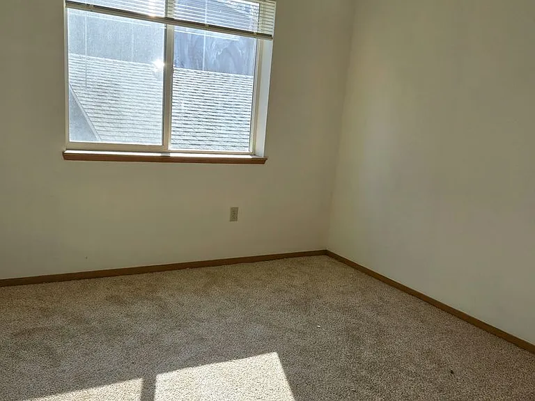 3605-3625 Belle Vista Ct S — Photo 12