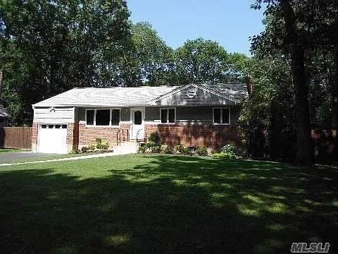 12 Pinewood Dr photo 1