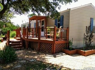 727 Pr 1516, Bandera, TX 78003
