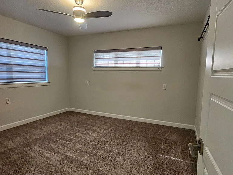 125 E Miller St — Photo 6