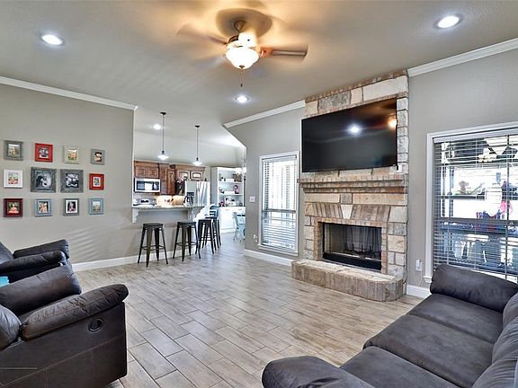 5th image of 7241 Tuscany Dr