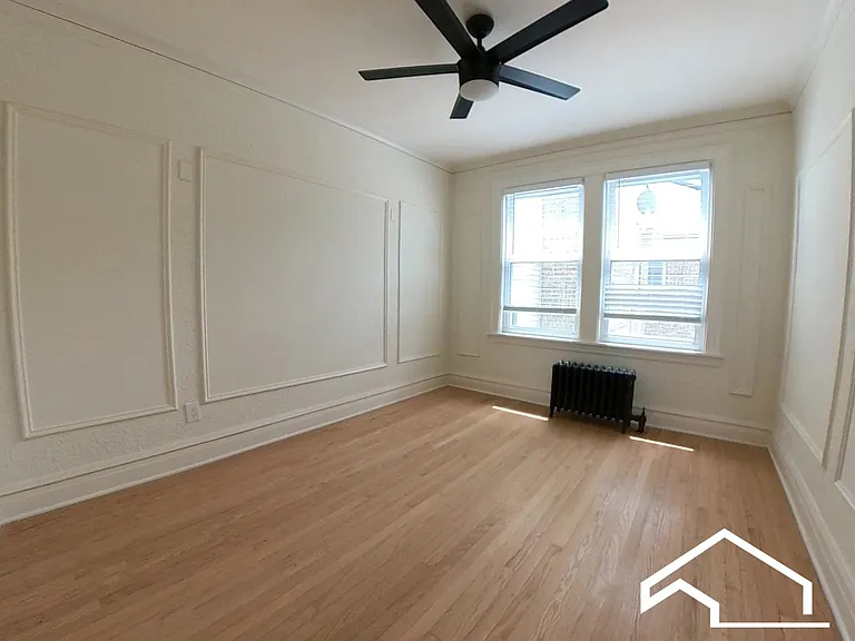 4539 W Barry Ave #2 — Photo 5