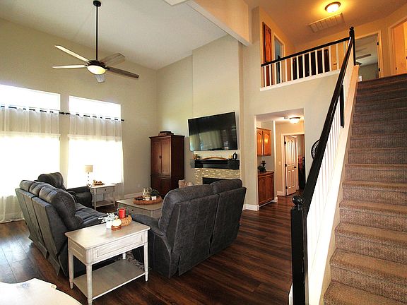 5th image of 530 W Kimball Avenue