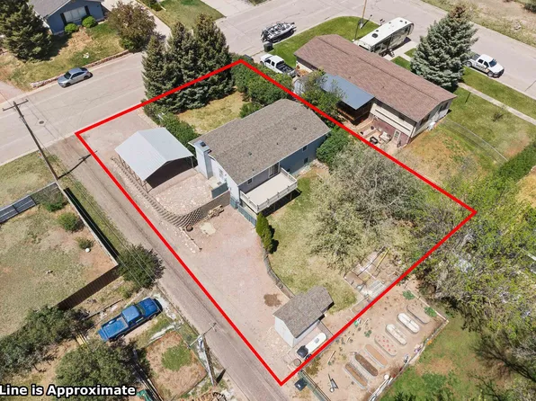 255 N 22nd St, Hot Springs, SD 57747