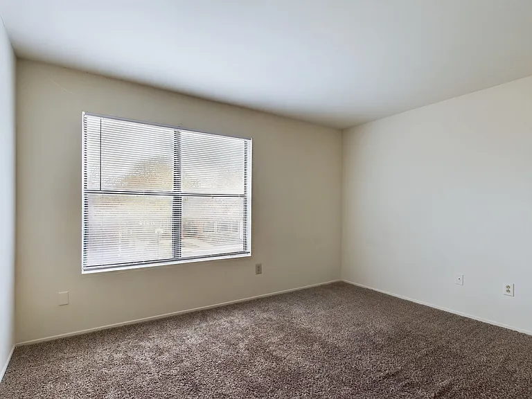 Stoney Brooke Apartments — Photo 47