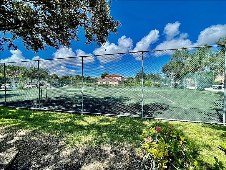 746 NW 208th Way — Photo 27