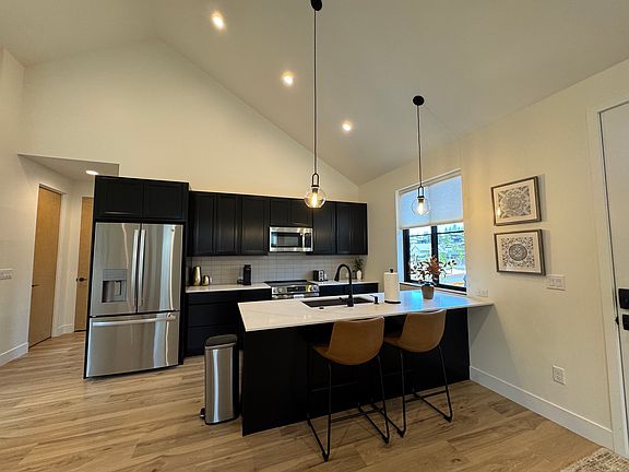 Full kitchen with brand new appliances