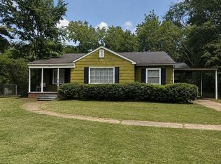 221 S Park Dr, Jackson, MS 39211