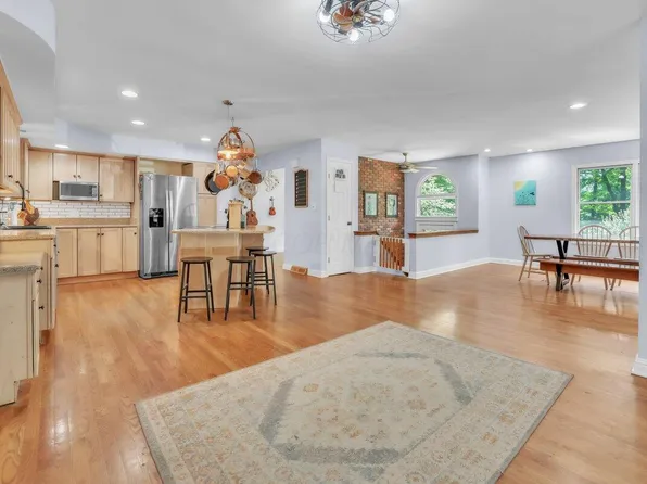 1795 Welsh Hills Rd NE, Granville, OH 43023