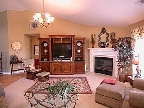4th image of 1082 Pecan Grove Pl