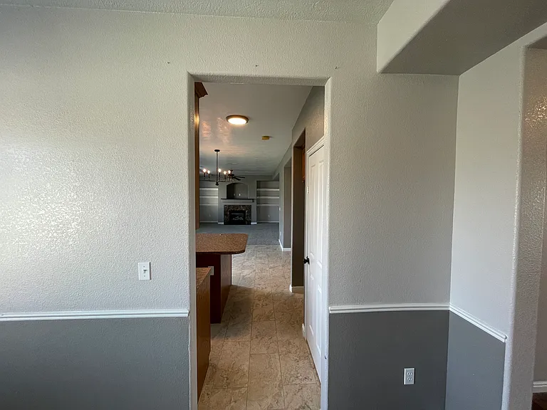 435 W Regatta Ln — Photo 7