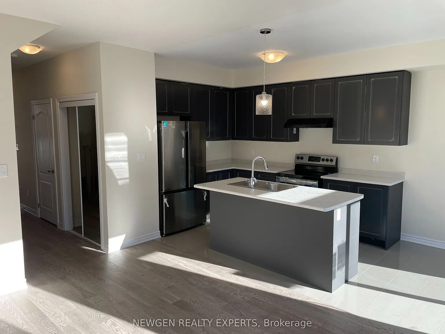 3 bed, $2,950 — Photo 4