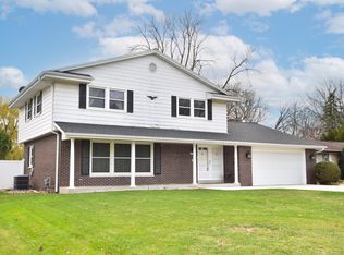 10113 W Ruby Ave, Wauwatosa, WI 53225