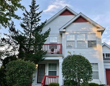 132 Commodore Circle #132, Pt Jefferson Station, NY, 11776