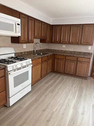 5204 N Potawatomie Ave #1W Photo 1