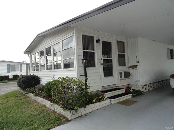 FLORIDA ROOM ENTRANCE