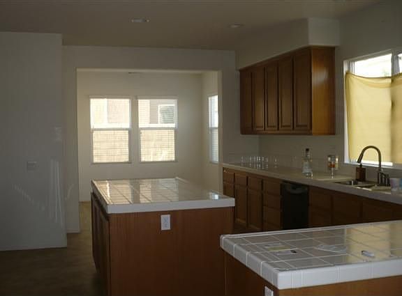 3rd image of 7876 Hall Ave