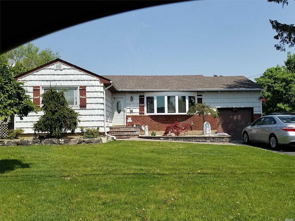 1st image of 155 W 16th St