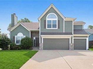502 Santa Fe Ct, Baldwin City, KS 66006