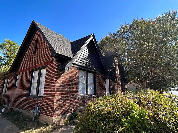 2nd image of 3606 Elsie Faye Heggins St