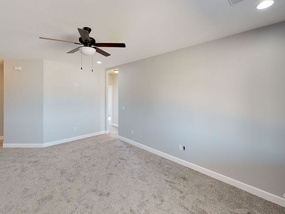 3rd image of 8435 S Navajo Dr
