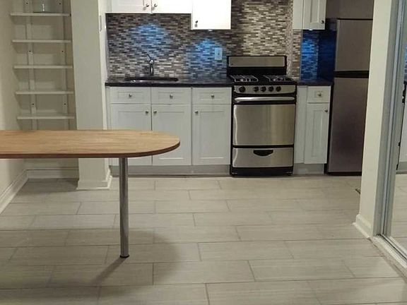 5th image of 410 Park Pl APT 1D