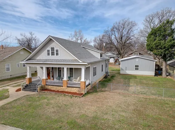 515 N 2nd St, Arkansas City, KS 67005