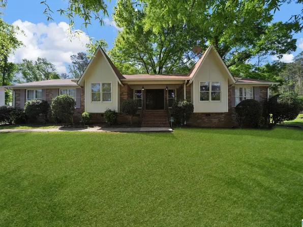 404 Memorial Dr SW, Bessemer, AL 35022