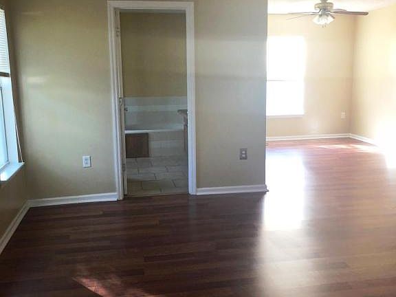 2nd image of 503 Chancellor Dr E